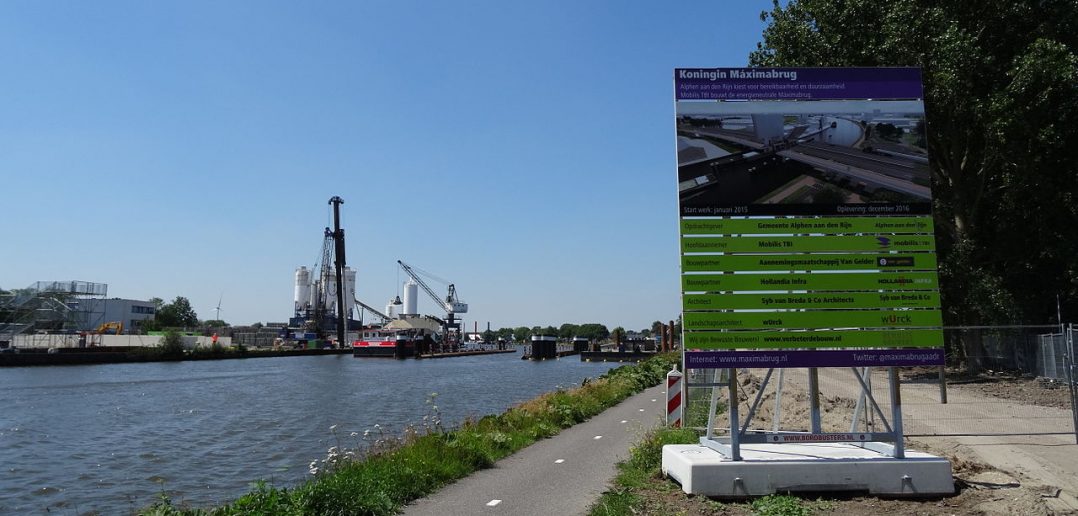 Bouw Koningin Maximabrug op de grens van Koudekerk a/d Rijn en Alphen a/d Rijn